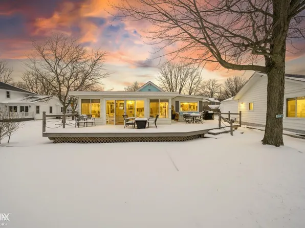 3838 S Channel Dr, Harsens Island, MI 48028