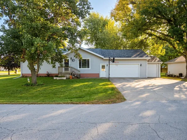 301 Locust Ave, Woodward, IA 50276