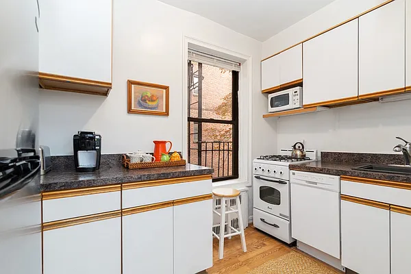 Sold by Argo Residential | media 7