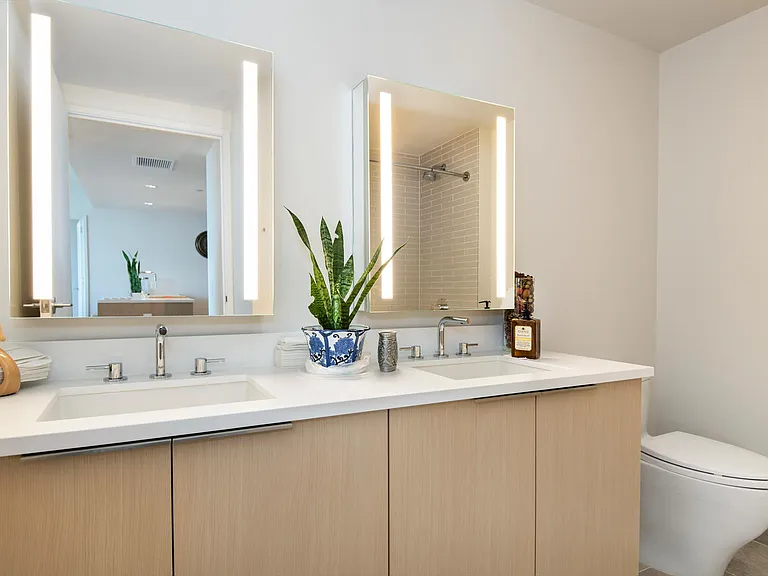 1001 Queen St #3404 — Photo 34