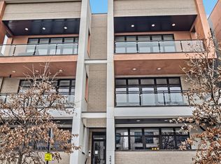 2444 W Irving Park Rd #1E, Chicago, IL 60618