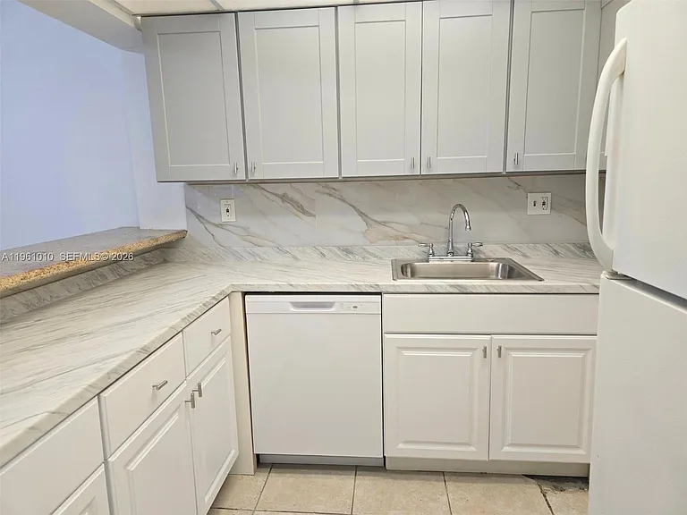 5921 Washington St #124 — Photo 28