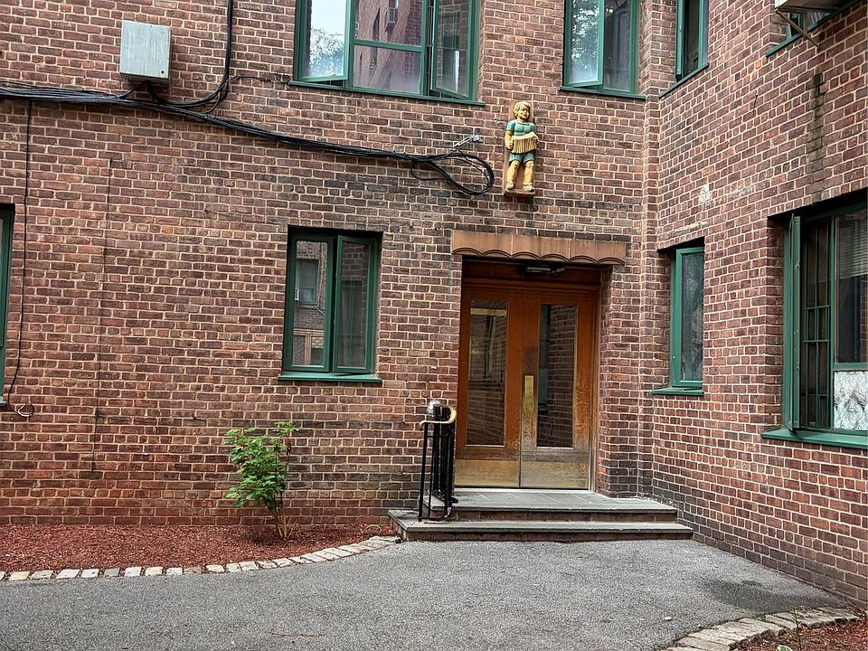 1st image of 1501 Metropolitan Avenue #10D