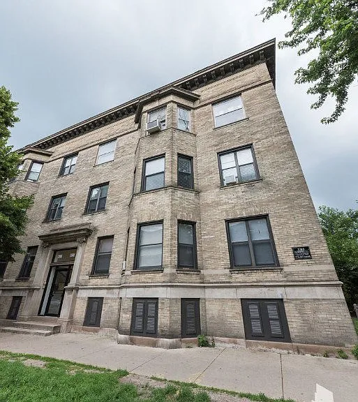 915 W Waveland Ave #923-2D — Photo 1