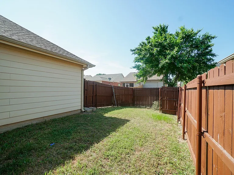 8826 Tucker St — Photo 16