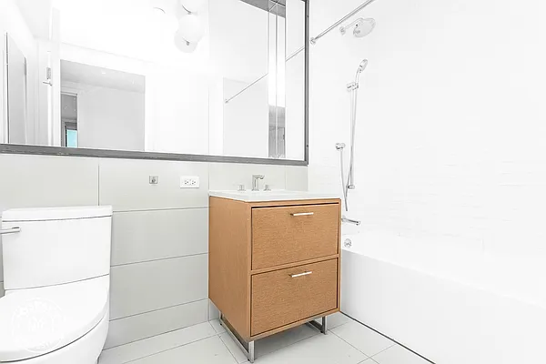 Rented by MySpaceNYC | media 7