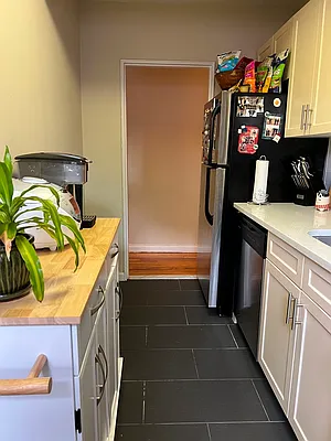 Rented by Prime Realty | media 38