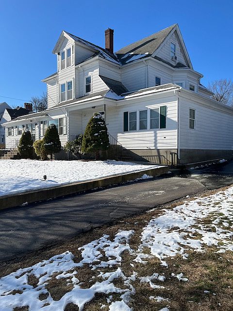 Exterior of the main building. Property also has a dental office )left side of the building first floor) as a tenant