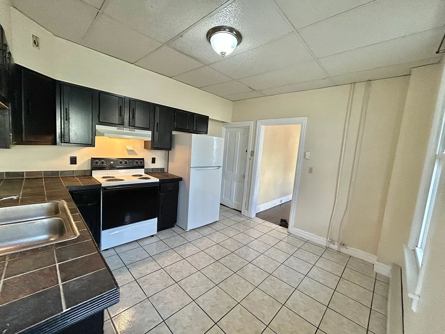 146 N Harrison St — Photo 2
