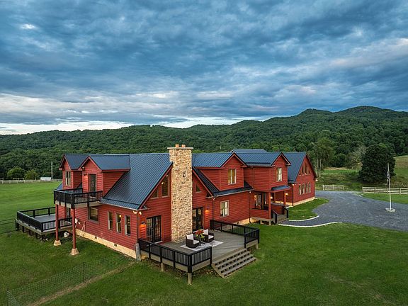 2nd image of 829 Skaggs Rd