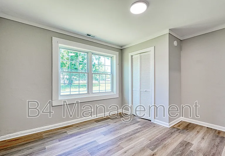 151 Church St — Photo 16