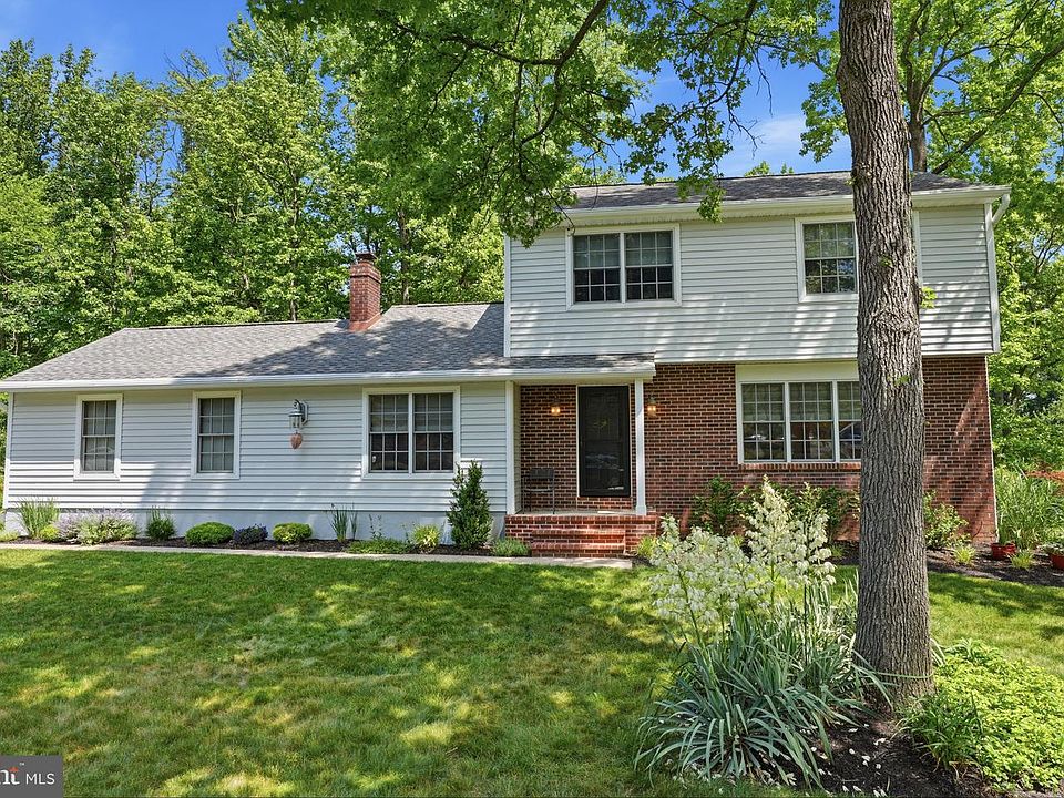 1st image of 275 Aspen Rd