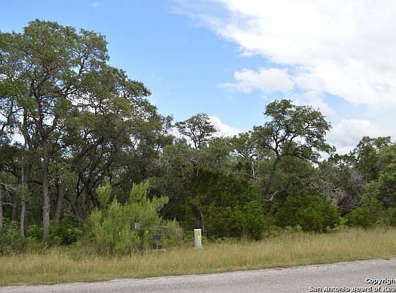 5th image of 2927 Comal Spgs
