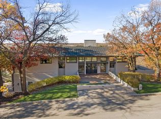 12 Overholt Pass, Edina, MN 55439