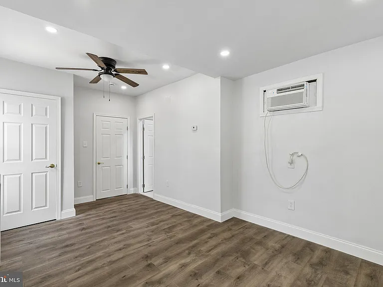 124 Lexington Ave #1 — Photo 10