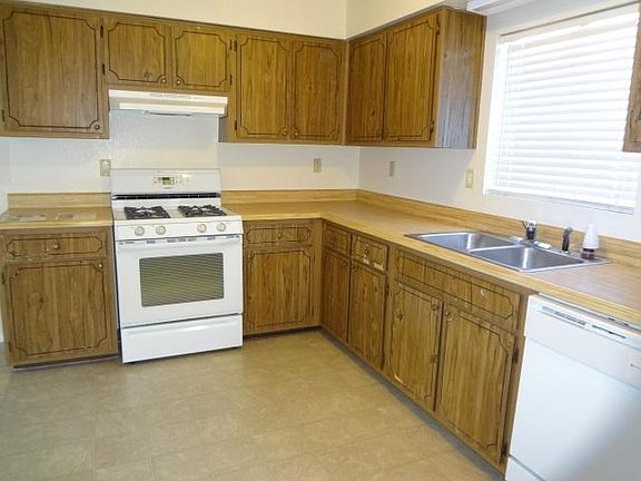 5th image of 1011 Balboa Ct SE