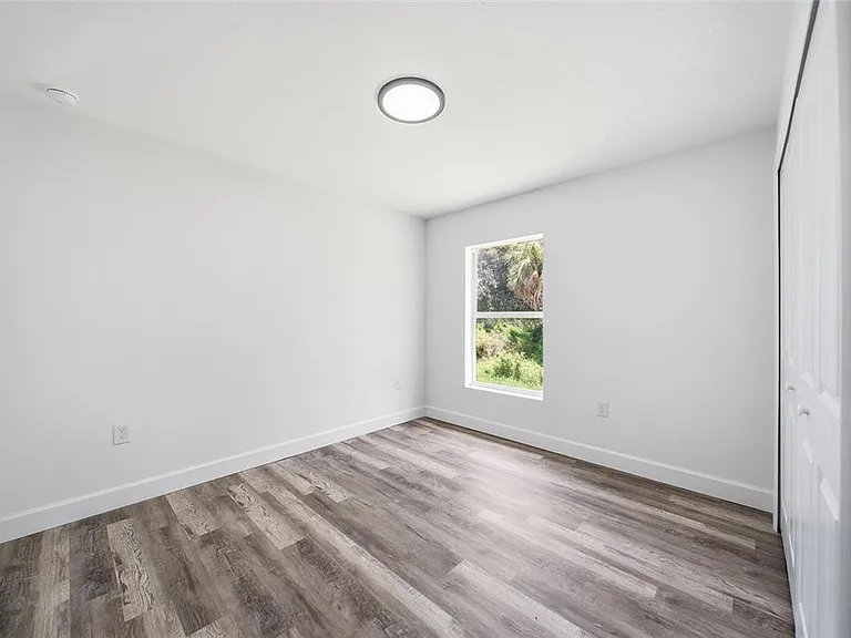 17180 Drayton Ln — Photo 21