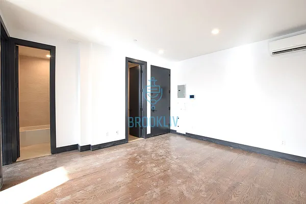 Rented by null | media 38