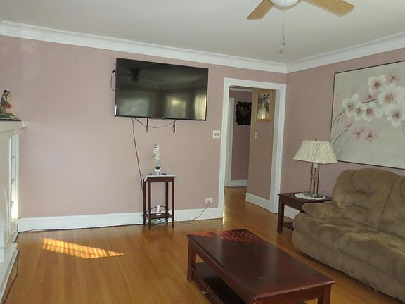 4th image of 6423 N Campbell Ave
