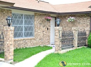 5520 Grand Lake Dr, San Antonio, TX 78244