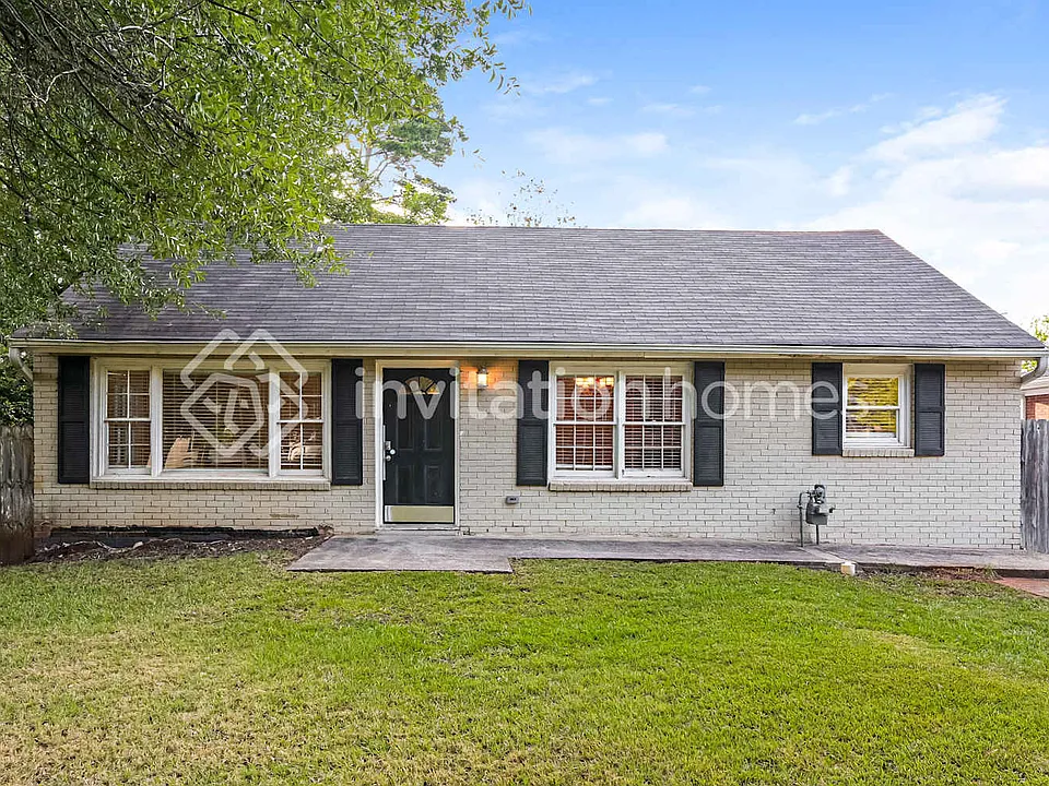 692 Quillian Ave