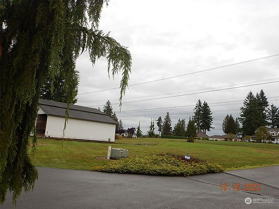 3rd image of 120 140th Avenue SE