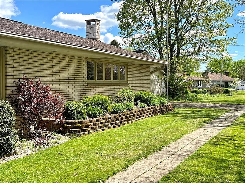 1237 Linn Dr, Belle Vernon, PA 15012 Zillow