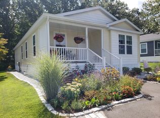 121 Clayton Dr, West Springfield, MA 01089