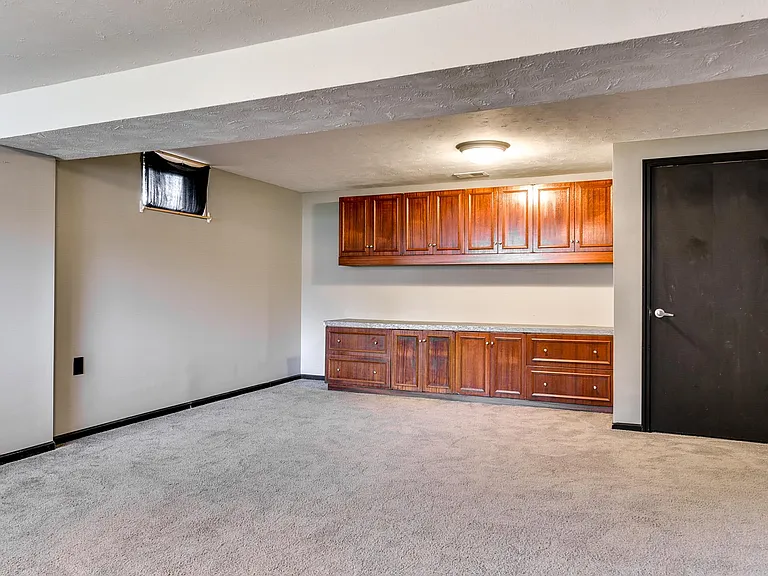 9630 Taylor St — Photo 34