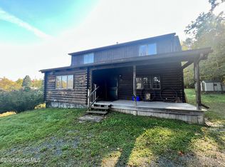 146 Holcomb Rd, Averill Park, NY 12018