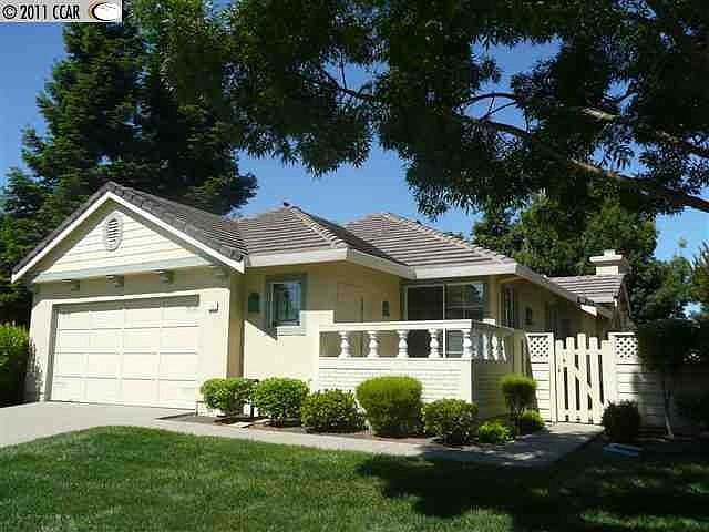 2nd image of 235 Glasgow Cir