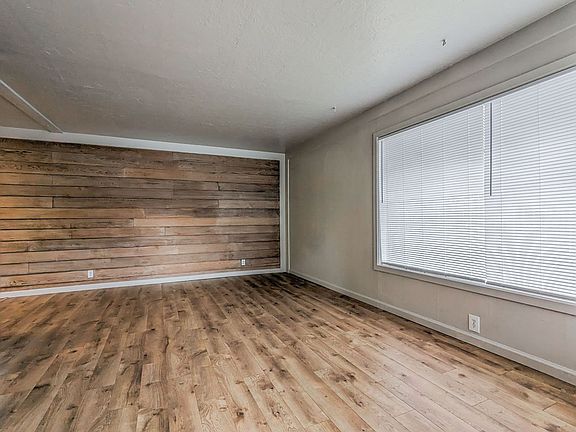 3rd image of 202 N Gifford Ave