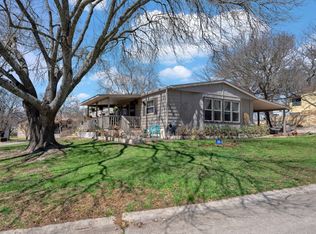 319 Live Oak St, Ingram, TX 78025