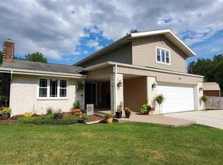 520 Meadow Green Ct, Monroe, WI 53566