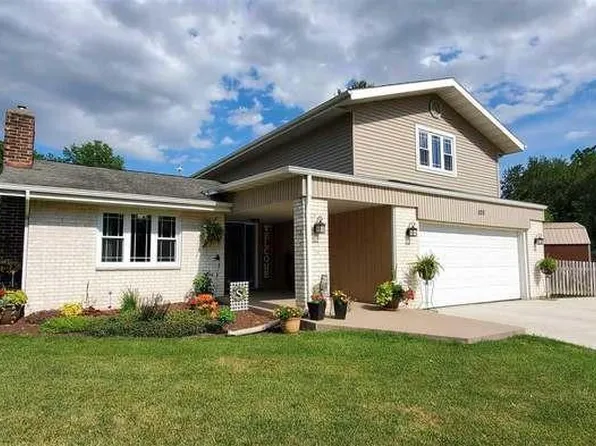 520 Meadow Green Court, Monroe, WI 53566