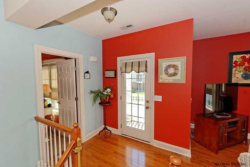 3rd image of 406 VLY POINTE Drive