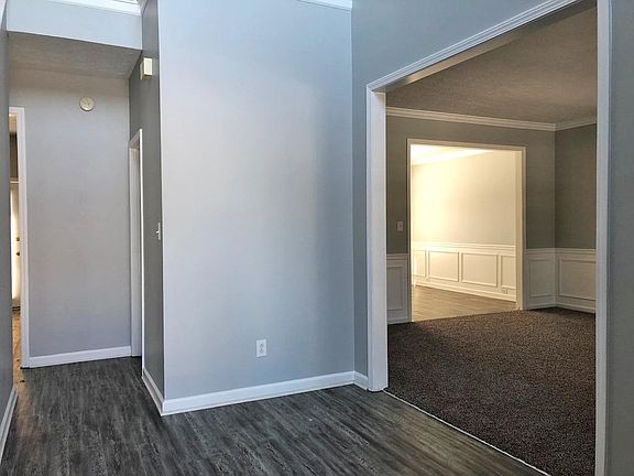 5th image of 104 Granger Ln