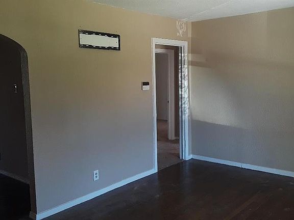 4th image of 1523 E Ann Arbor Ave