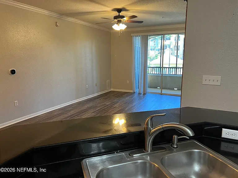 8539 Gate Pkwy W #121 — Photo 8
