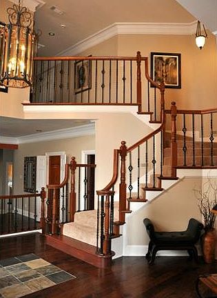 2nd image of 140 Meadow View Dr