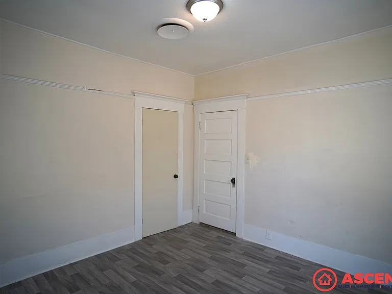 1119 H St — Photo 15