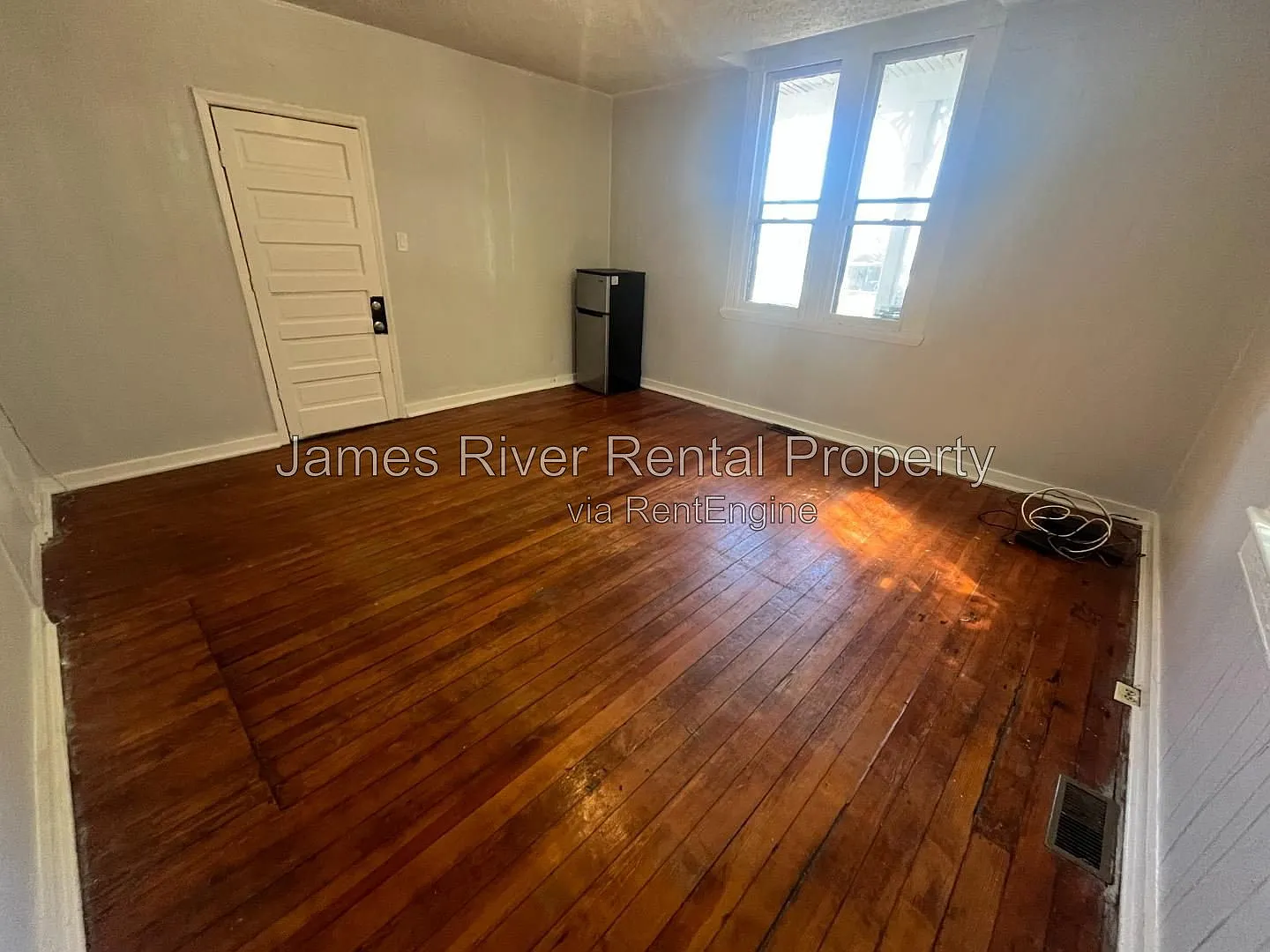 1 bed, 200 sqft, $400 — Photo 1