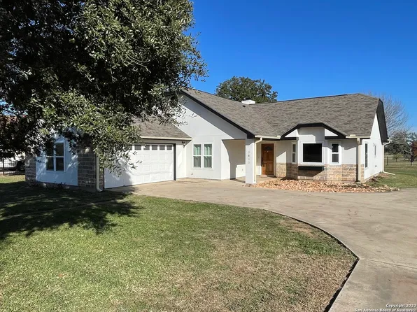 1411 COUNTY ROAD 4516, Castroville, TX 78009