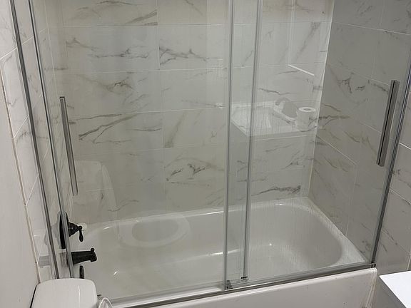 Guess bathroom