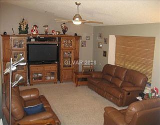 4th image of 6077 Mirror Lake Dr