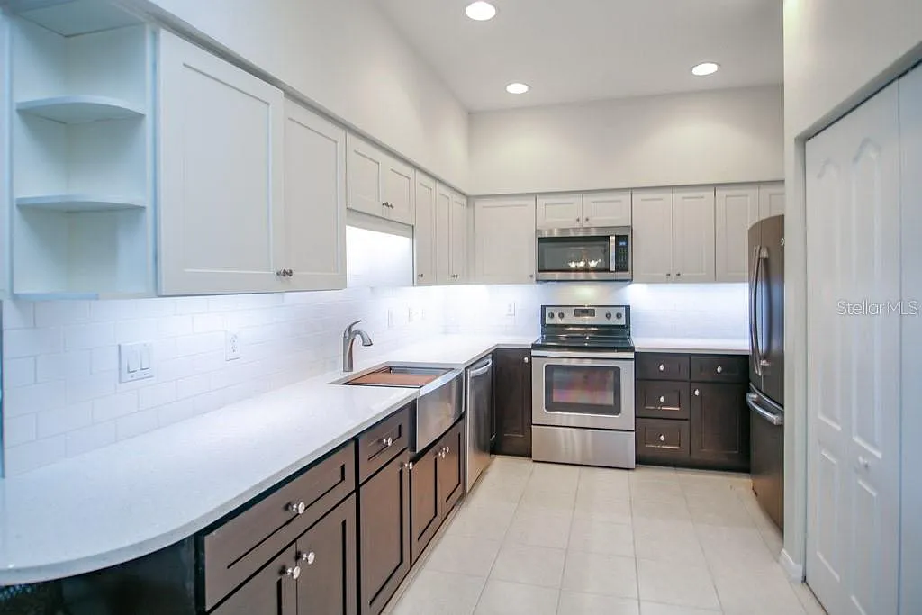 3 bed, 2.0 bath, 1482 sqft, $3,100 — Photo 3