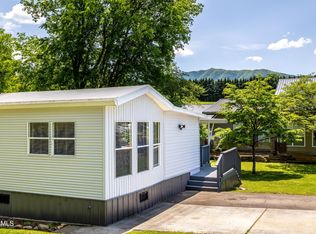 513515 Flamingo Cir, Townsend, TN 37882