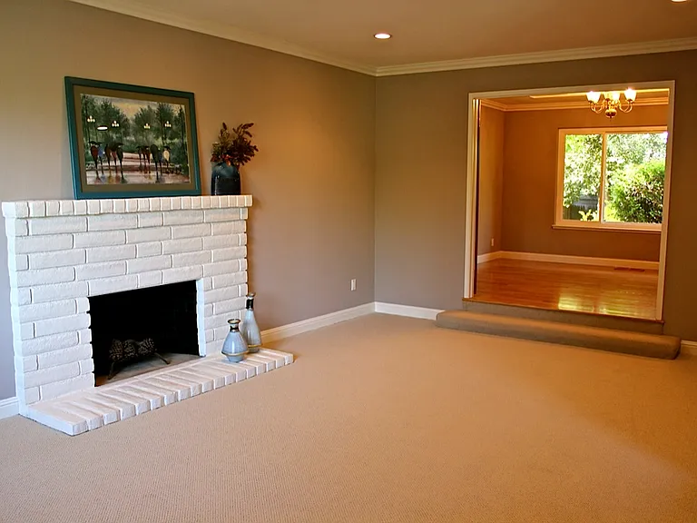 12846 Glen Brae Dr — Photo 2