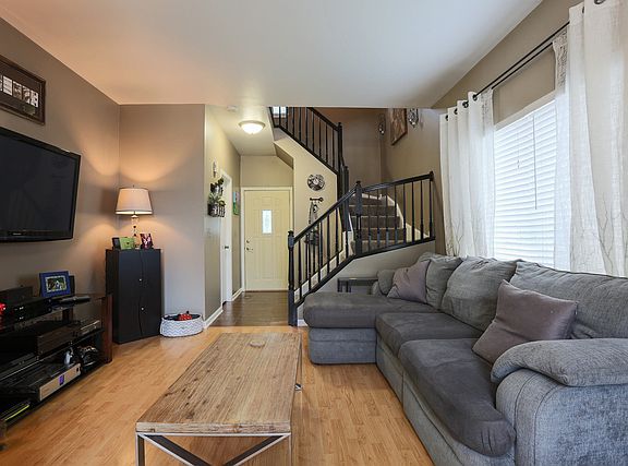 4th image of 2520 Stonybrook Dr