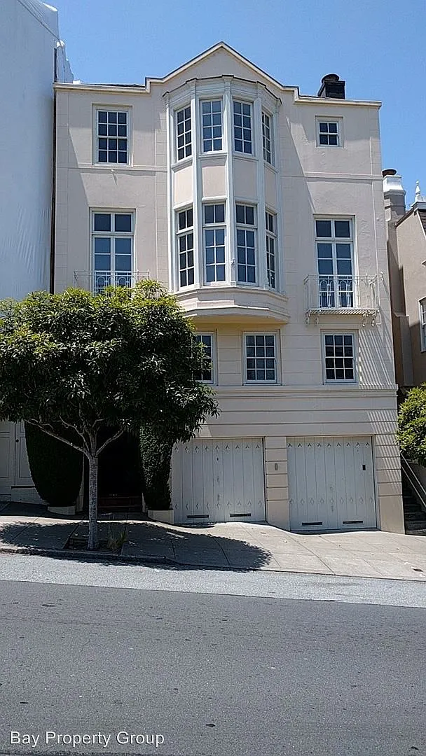 2609 Scott St photo 1